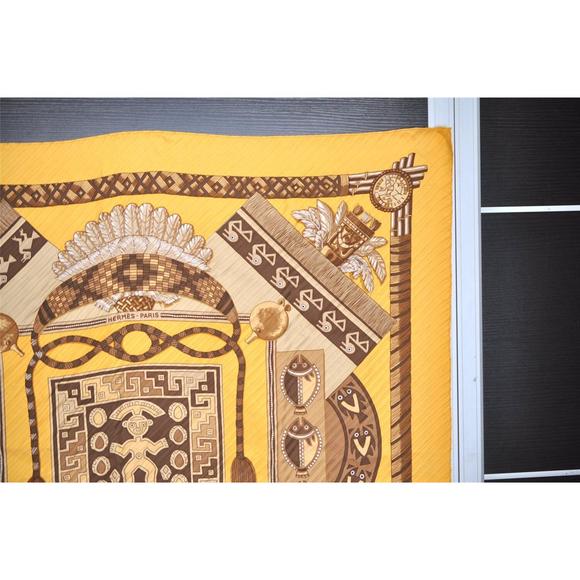 Auth Hermes Pleats Scarf 'Huaca Piru' #74825H15B - Picture 3 of 15
